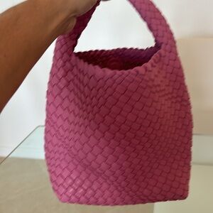 Elegant Pink Woven Hobo Bag with Pouch Vegan